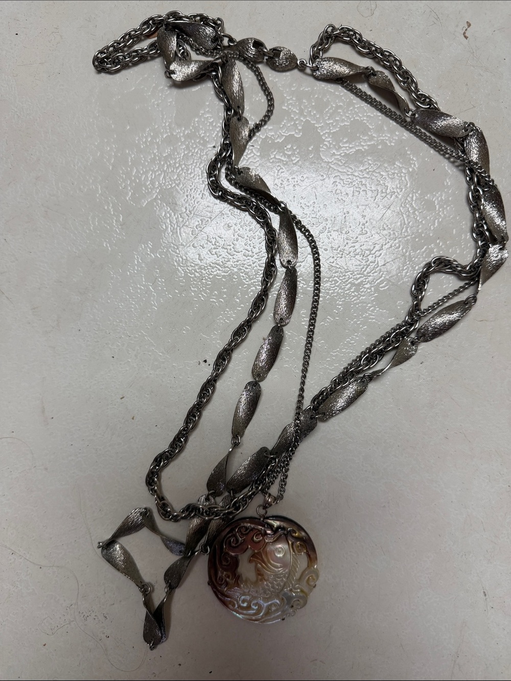 925 Silver pendant with Mother of Pearl fish design Multi-Chain neckace